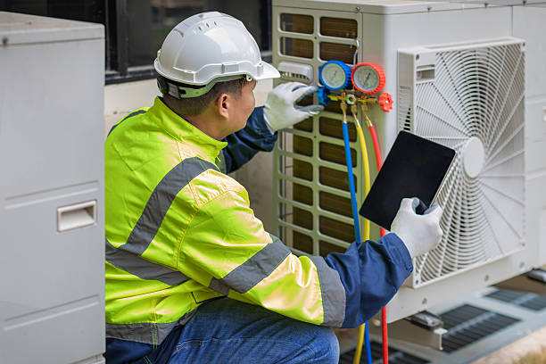 Professional Hvac technician working in Bernville, PA